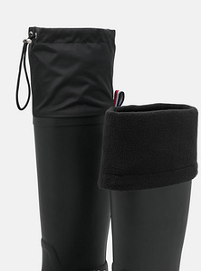 UUED TOMMY HILFIGER kummikud. Originaalhind 129.95 eur (3 foto / 3)