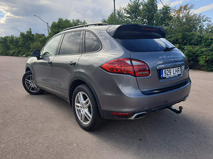 Müüa Porsche Cayenne 3.0 diisel (4 foto / 12)