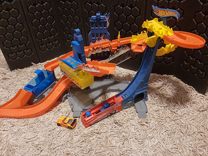 Hot wheels (2 фото из 2)