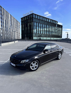 Mercedes-Benz (2 foto / 10)