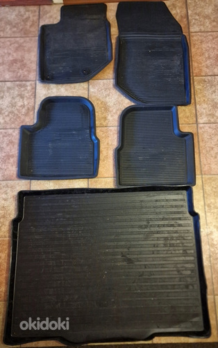 Citroen С4 комплект резиновые коврики и мат в багажник (фото #1)