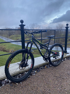 Bicycle Pivot Mach 6 Carbon (1 foto / 4)