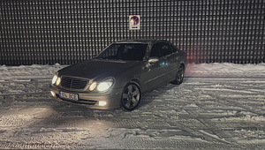 Mercedes w211 2005 (2 foto / 6)