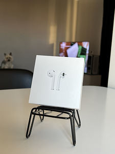 Apple AirPods 2 (2 фото из 10)
