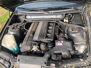 BMW 323 125kw (1 foto / 7)
