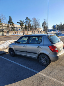 Skoda fabia 2009 (3 foto / 7)