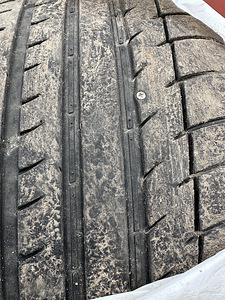 Suverehvid BMW X5, 2 tk (3 foto / 3)