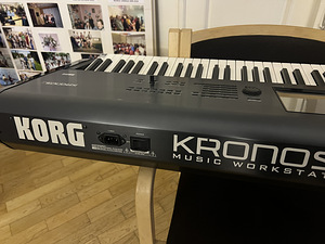 Korg Kronos 73 Music Workstation (6 foto / 6)