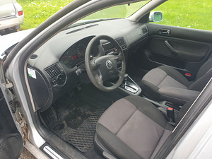 Volkswagen golf 4 (5 foto / 5)