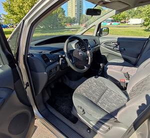 Toyota Previa 2.0 diisel 85 kW (10 foto / 14)