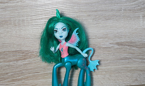 Monster high väike nukk (2 foto / 3)