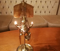 Старинная настольная лампа из оливкового масла