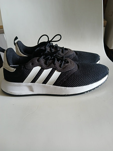 Кроссовки Adidas (1 фото из 9)