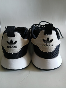 Кроссовки Adidas (4 фото из 7)