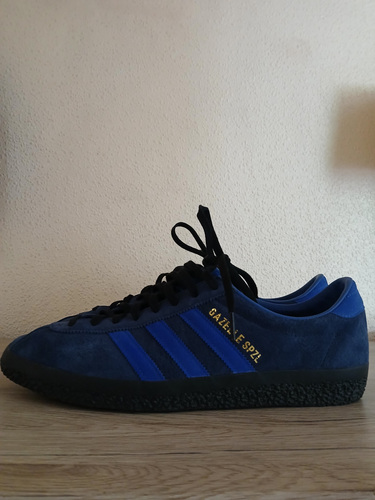 Adidas gazelle tossud