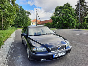 Volvo V70 2.4d мануал (14 фото из 15)
