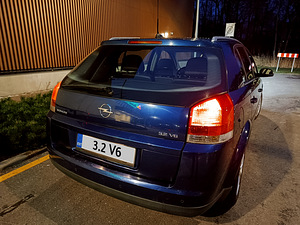 Opel Signum 3.2 V6 Full Options (3 foto / 15)