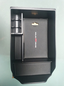 ML 320 / подставка под подлокотник (2 foto / 3)