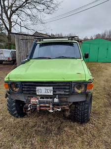 Toyota land cruiser HJ60 (3 foto / 7)