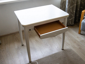 Valge kokkupandav söögilaud (2 foto / 3)