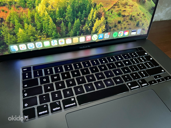 MacBook Pro 16 2019 (фото #2)