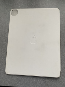 iPad Pro (12,9 дюйма) (4-го поколения) (5 фото из 5)