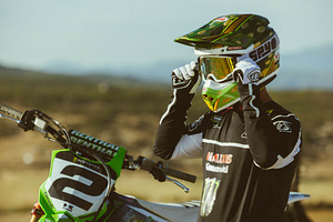 Krossikiiver BELL MOTO-10 McGrath Showtime, suurused: M, L (5 foto / 10)