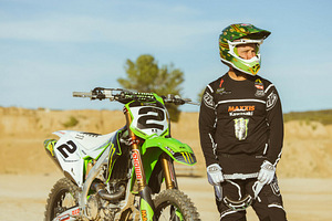 Krossikiiver BELL MOTO-10 McGrath Showtime, suurused: M, L (9 foto / 10)