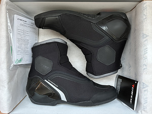 Motosaapad DAINESE DINAMICA D-WP, suurus 45 (2 foto / 2)