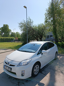 Toyota prius 1.8 73kv 2009.a (1 foto / 11)