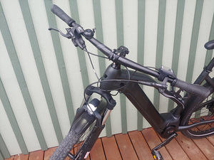 Elektrijalgratas CUBE CROSS PRO (3 foto / 6)