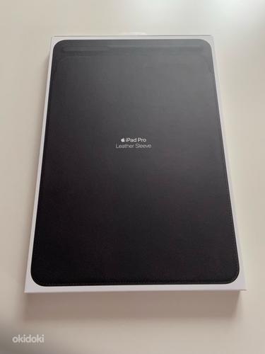 Чехол Apple iPad Pro 10.5 Leather Sleeve Black (фото #1)
