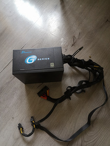 Seasonic SSR-750RM Active PFC F3 750W 80 PLUS Gold ATX12V (1 foto / 4)