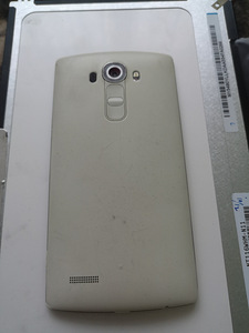 LG G4 (2 фото из 3)