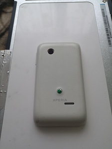 Sony Xperia Типо (2 фото из 3)
