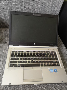 HP EliteBook 8460 i3, 4GB, 120SSD (3 foto / 5)