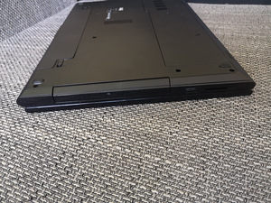 Dell Inspiron 3542 i3-4030U,4GB,250GB SSD,3-4h, TouchScreen (7 foto / 10)