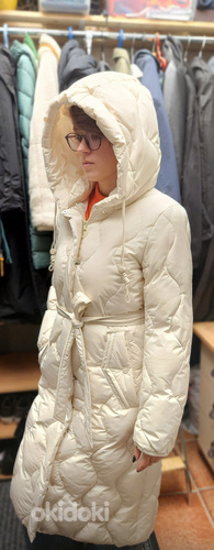 Зимняя куртка белого цвета (фото #3)