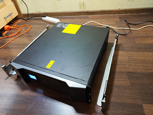 Dell J727N Online Rack UPS 2700W + Dell 0J9Y4P 2U Rail Kit (5 foto / 6)