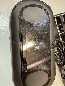 Ps vita (2 foto / 2)