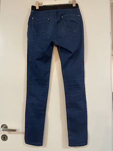 Teksad Karen Millen (2 foto / 2)