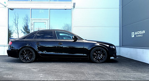Audi A4 B8 3.2 V6 (2 foto / 6)