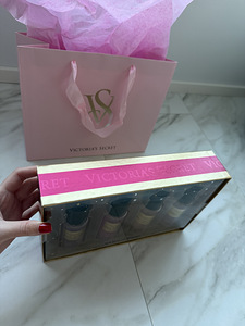Victoria Secret (4 foto / 5)