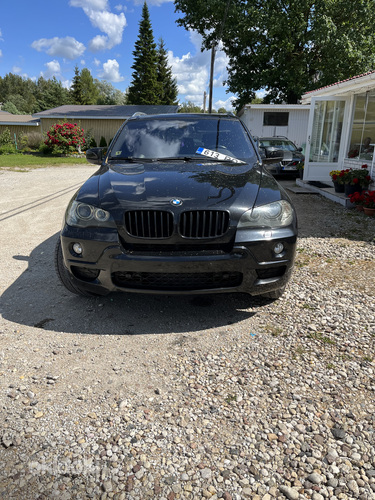 BMW X5 E70 (фото #9)