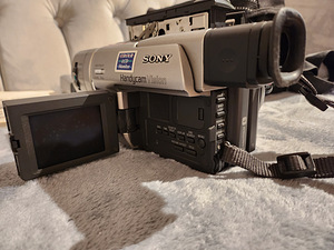 Videokaamera Sony HandyCam Video8 XR (1 foto / 3)