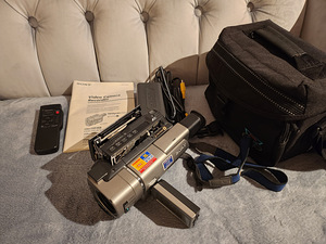 Videokaamera Sony HandyCam Video8 XR (3 foto / 3)