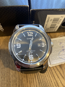 Ilus soliidne Kell CASIO. Uus. Garantii 2a. (2 foto / 10)