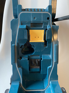 Makita raadio DMR108N. Vähe kasutatud (6 foto / 9)