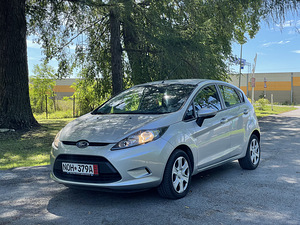 Ford Fiesta (3 foto / 10)