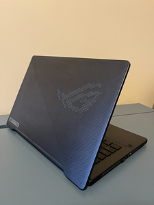 ASUS ROG Zephyrus G14 (1 foto / 8)